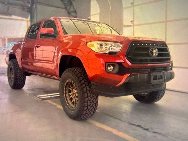 Used 2023 Toyota Tacoma SR AWD/4WD image 1