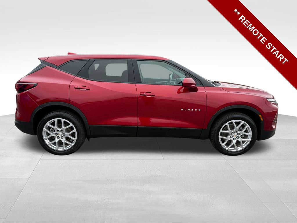 Used 2023 Chevrolet Blazer LT w/ Driver Confidence Package image 9