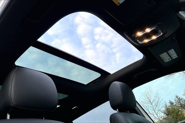 Certified 2023 Mercedes-Benz GLB 250 4MATIC image 30