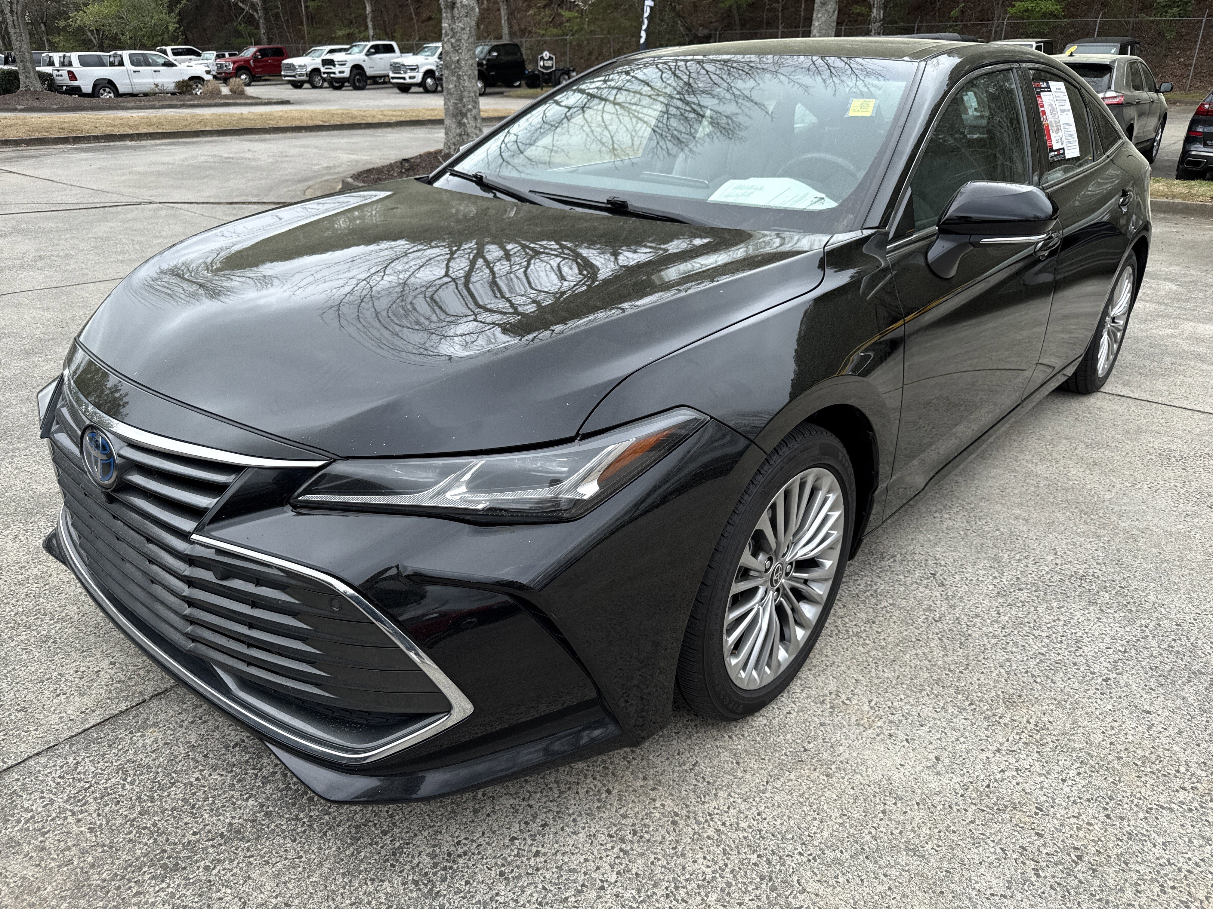 Used 2022 Toyota Avalon Limited w/ Advanced Safety Package image 3