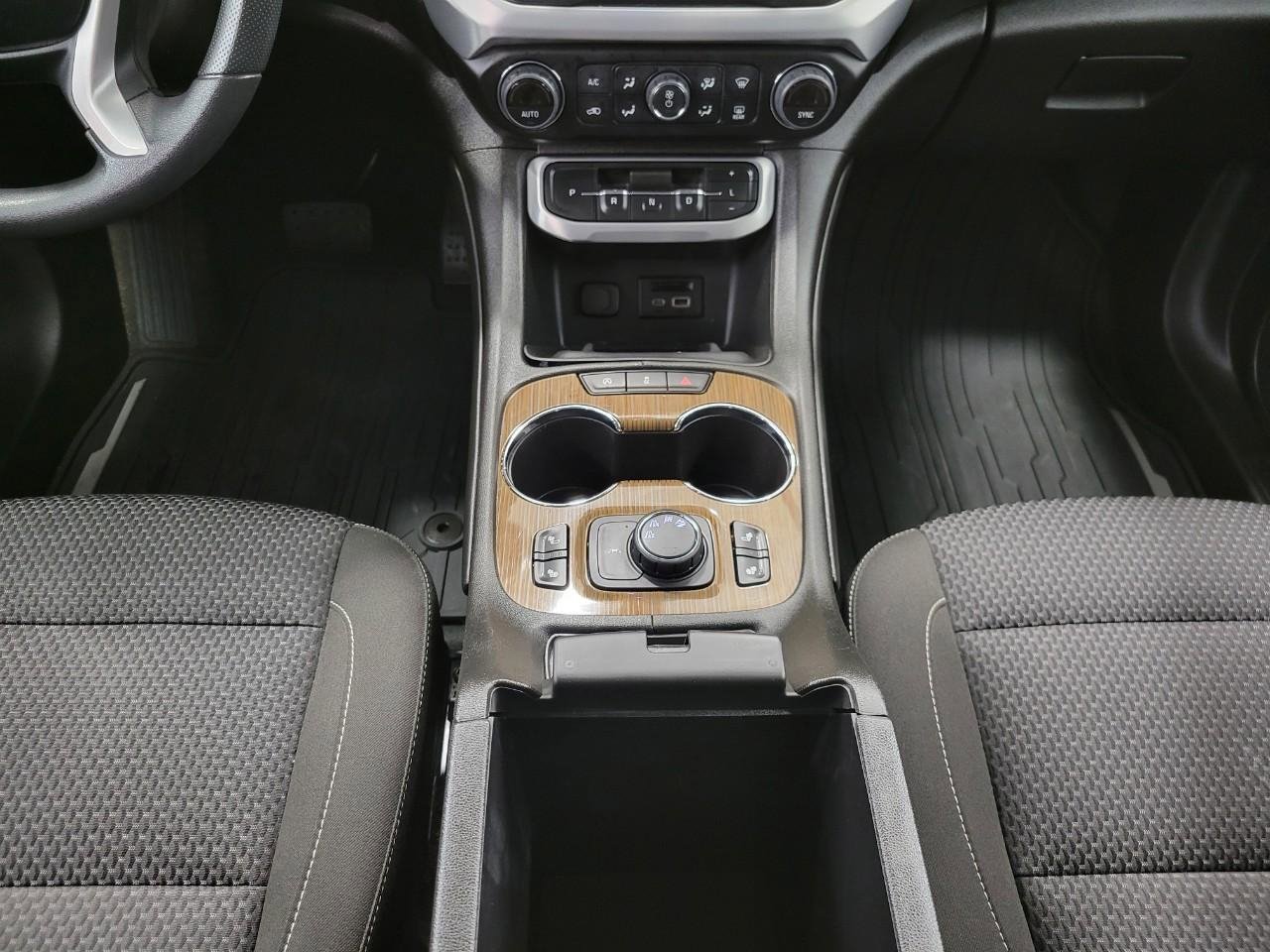 Certified 2023 GMC Acadia SLE w/ Driver Convenience Package image 18