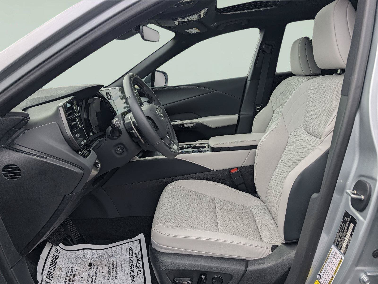 Certified 2025 Lexus RX 350 Premium w/ Convenience Package AWD/4WD image 9