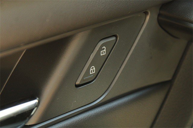 Certified 2025 MAZDA CX-70 3.3 Turbo w/ Premium Plus Pkg image 18