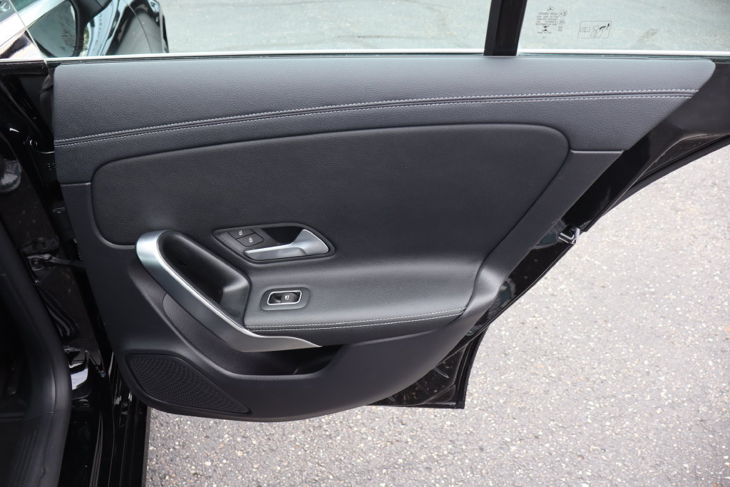 Used 2021 Mercedes-Benz CLA 250 4MATIC image 28