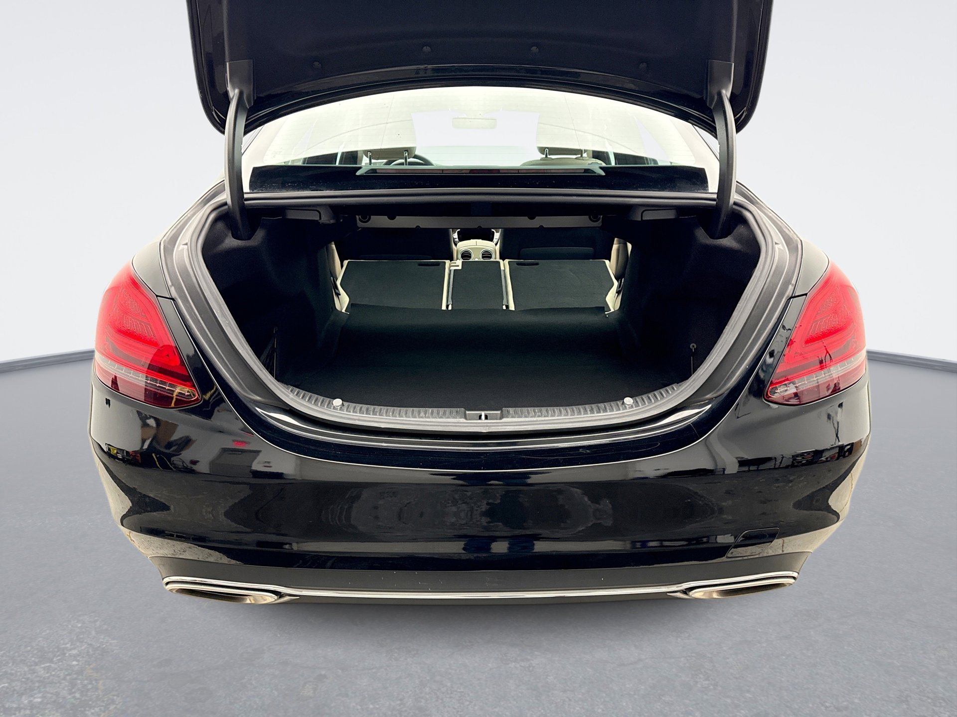 Used 2021 Mercedes-Benz C 300 4MATIC Sedan image 23