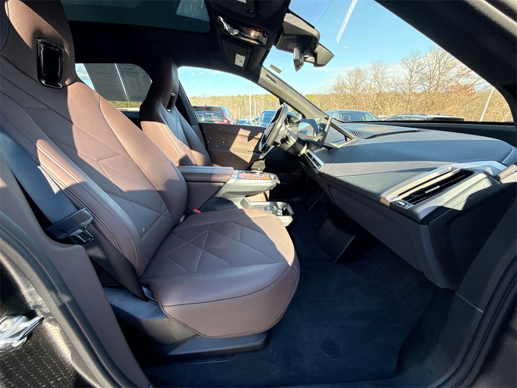 Used 2023 BMW iX xDrive50 w/ Ultimate Package 2 image 25