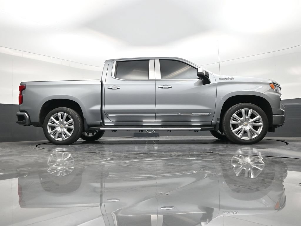Used 2024 Chevrolet Silverado 1500 High Country w/ High Country Premium Package AWD/4WD image 25