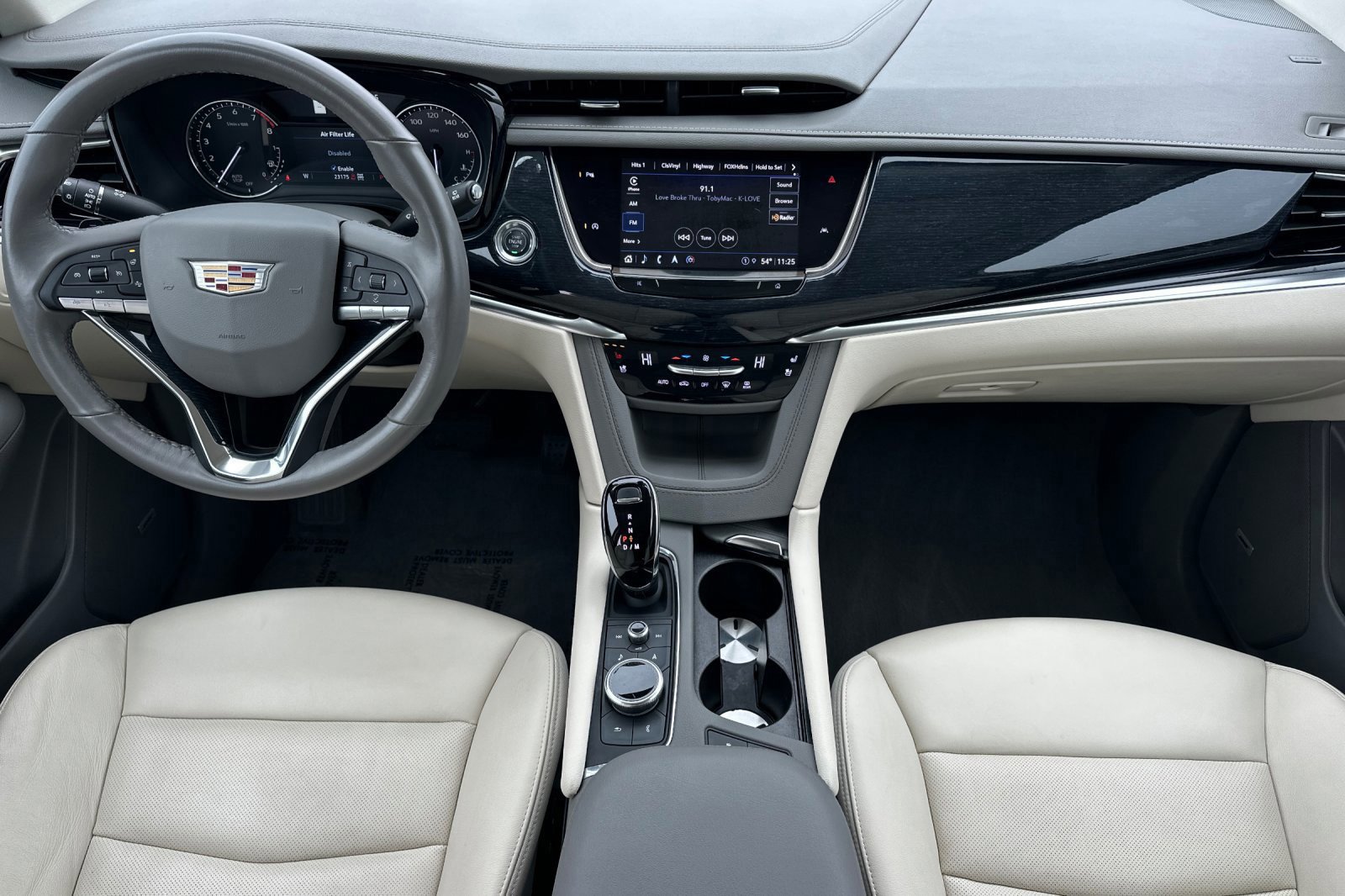 Certified 2025 Cadillac XT6 Premium Luxury image 13