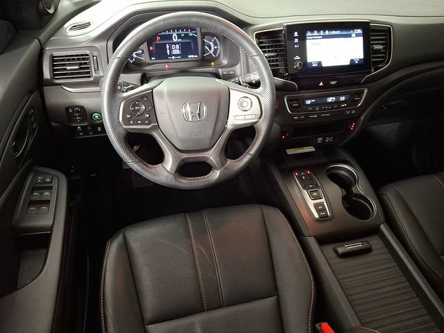Used 2023 Honda Passport TrailSport image 2