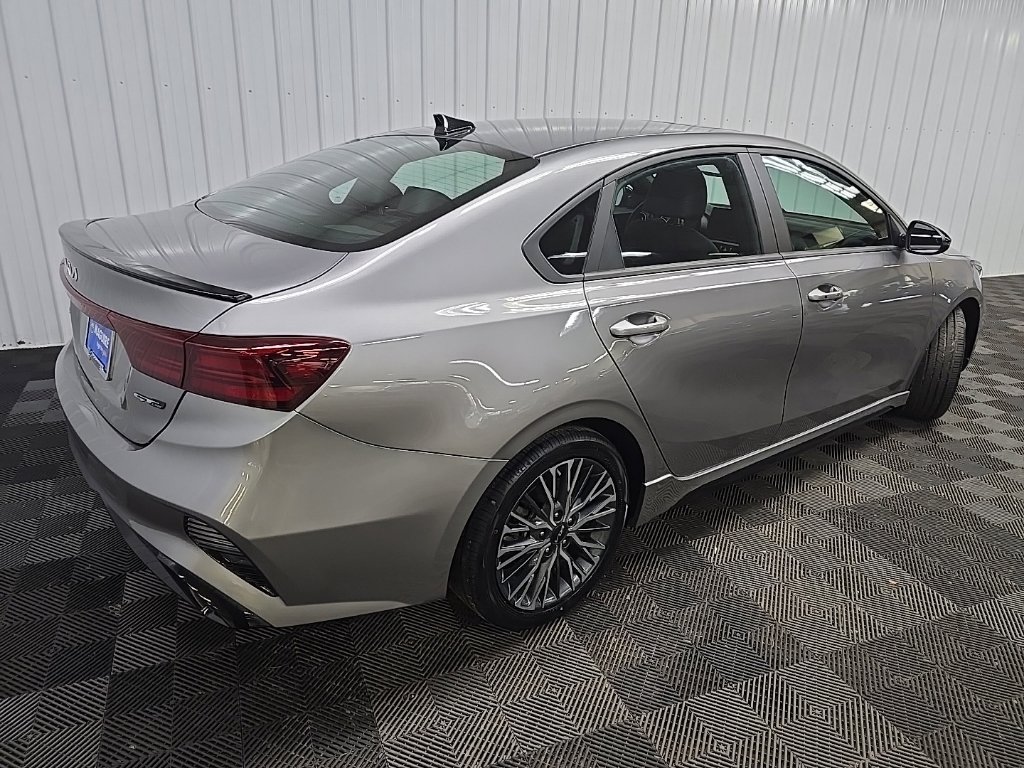 Used 2024 Kia Forte GT-Line w/ GT-Line Premium Package FWD image 10
