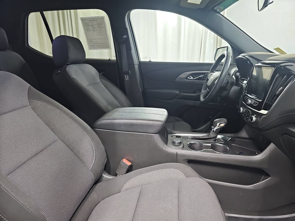 Certified 2023 Chevrolet Traverse LT w/ LPO, Floor Liner Package AWD/4WD image 13