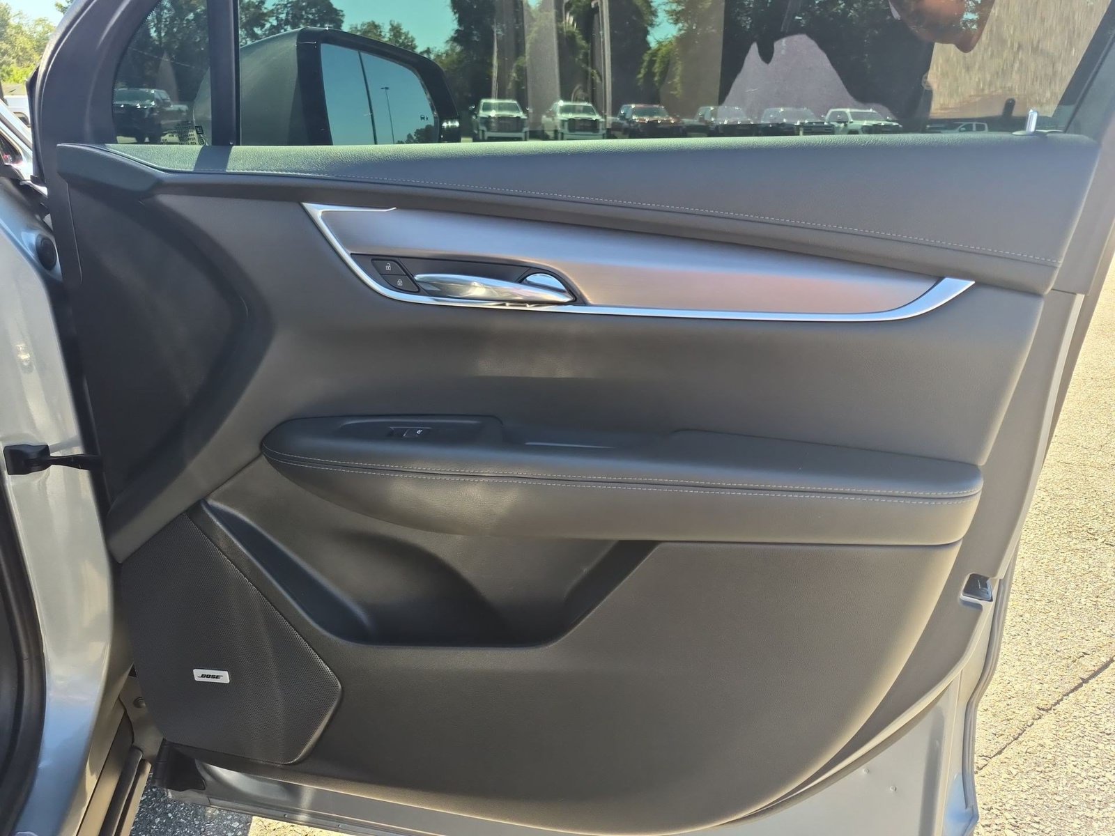 Certified 2024 Cadillac XT6 Luxury w/ LPO, Floor Liner Package AWD/4WD image 29