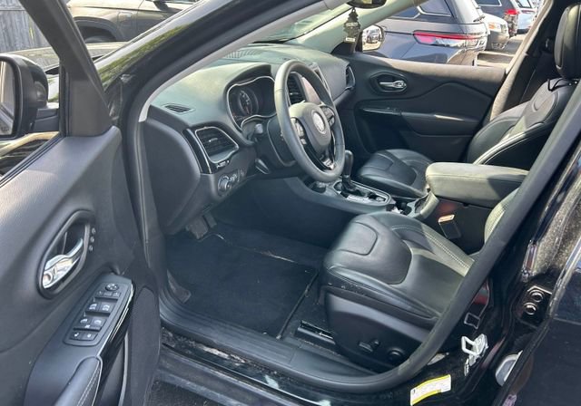 Used 2023 Jeep Cherokee Altitude Lux w/ Lux Elite Package AWD/4WD image 2