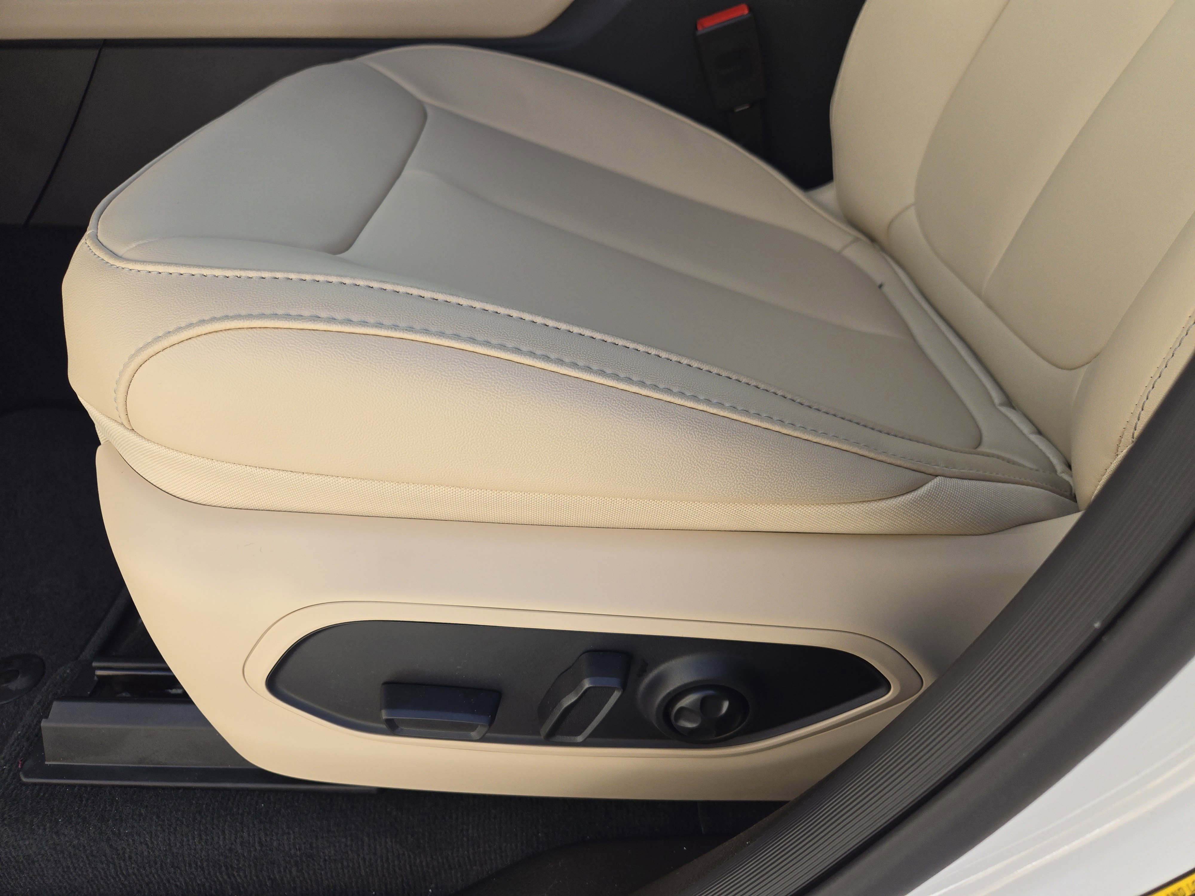 New 2026 Jeep Grand Cherokee Limited image 19