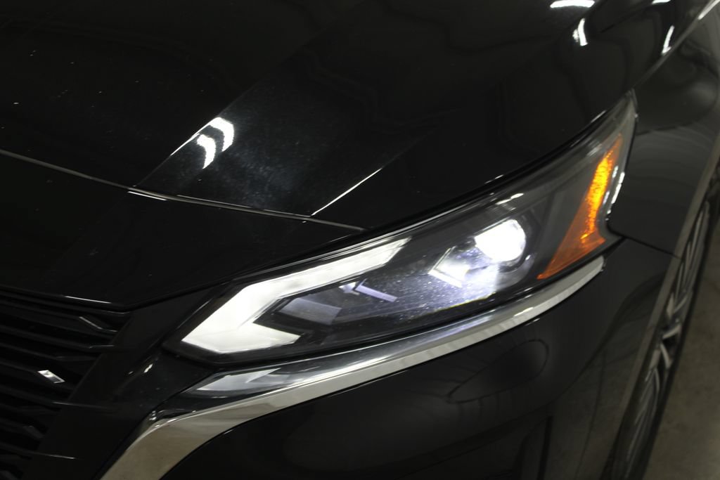 Used 2024 Nissan Altima 2.5 SV FWD image 13