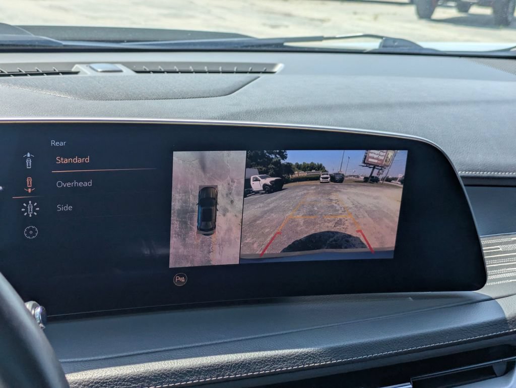 Used 2025 Cadillac XT4 Premium Luxury FWD image 24