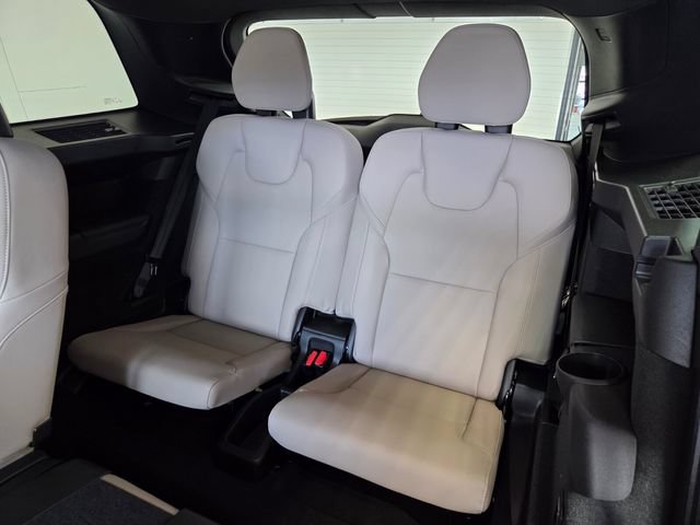 New 2026 Volvo XC90 B6 Plus w/ Protection Package Premier AWD/4WD image 48
