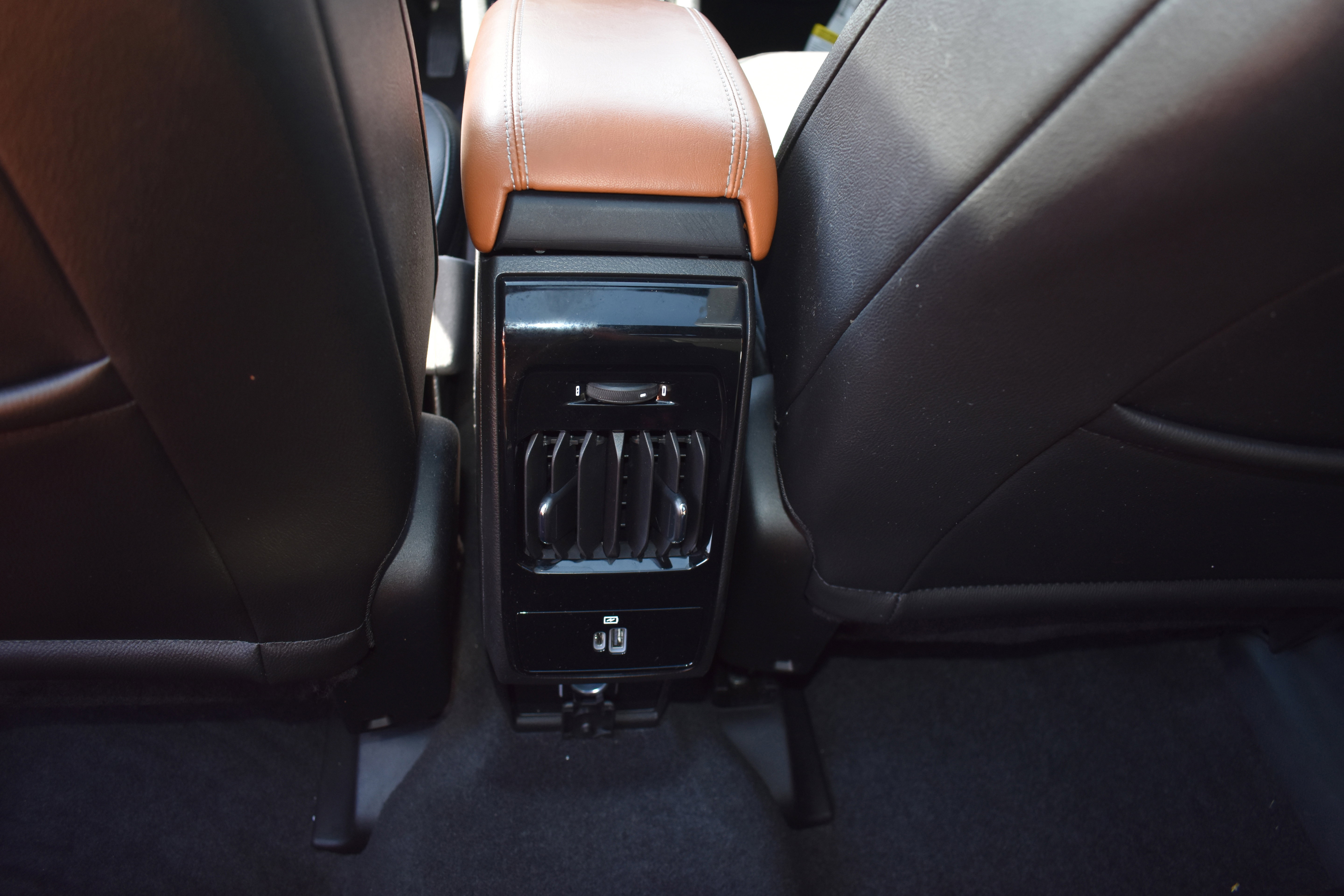 Used 2025 Jeep Compass Limited w/ Elite Group image 30