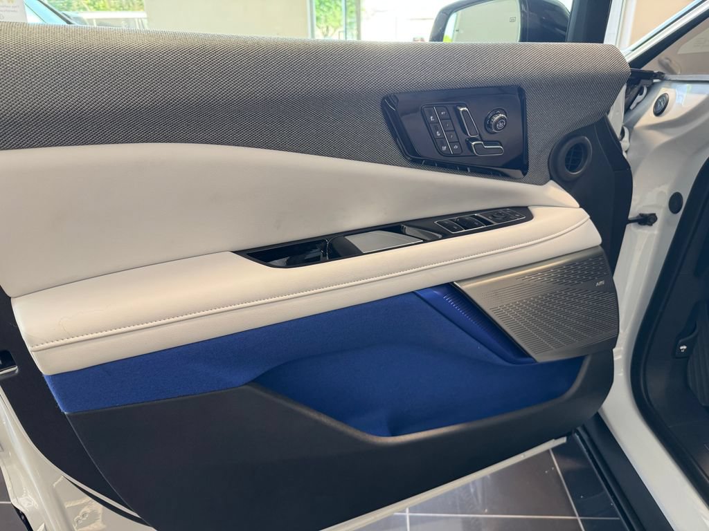 New 2027 Cadillac Optiq Premium Luxury w/ LPO, Floor Liner Package AWD/4WD image 9