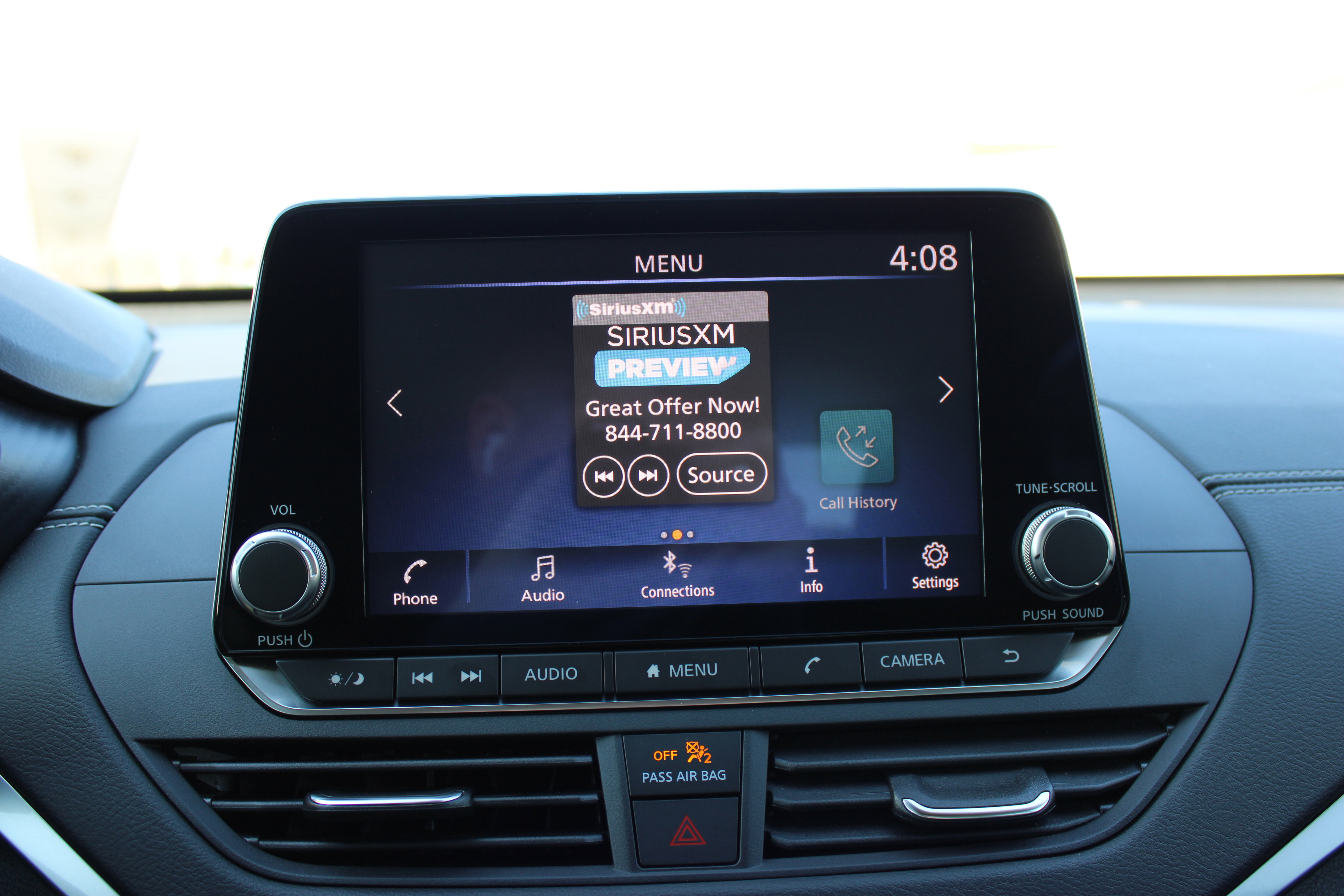 Used 2022 Nissan Altima 2.5 SV w/ SV Premium Package image 17