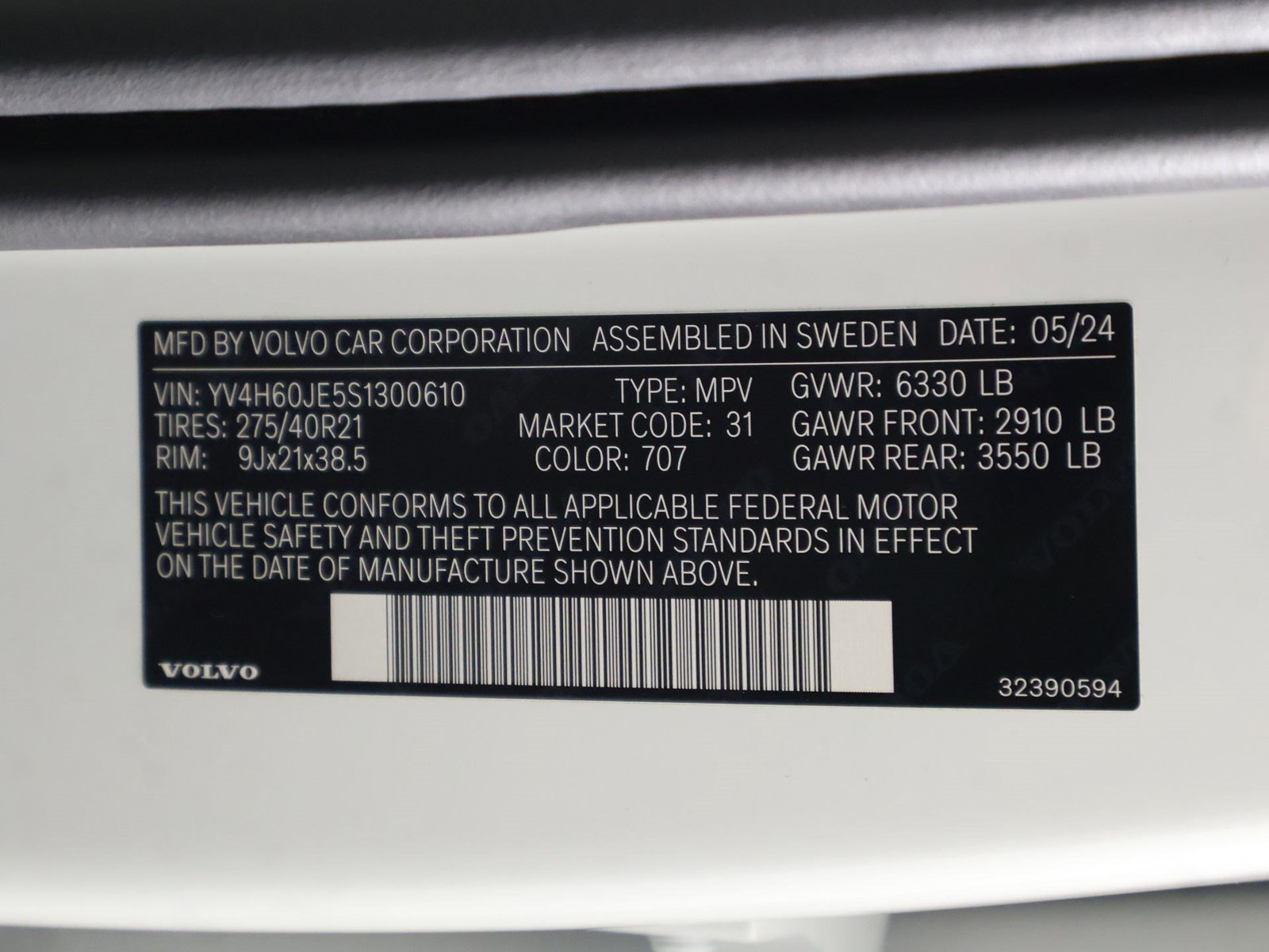 Certified 2025 Volvo XC90 T8 Plus w/ Protection Package Premier AWD/4WD image 16
