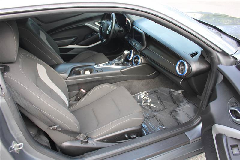Used 2020 Chevrolet Camaro LT RWD image 12