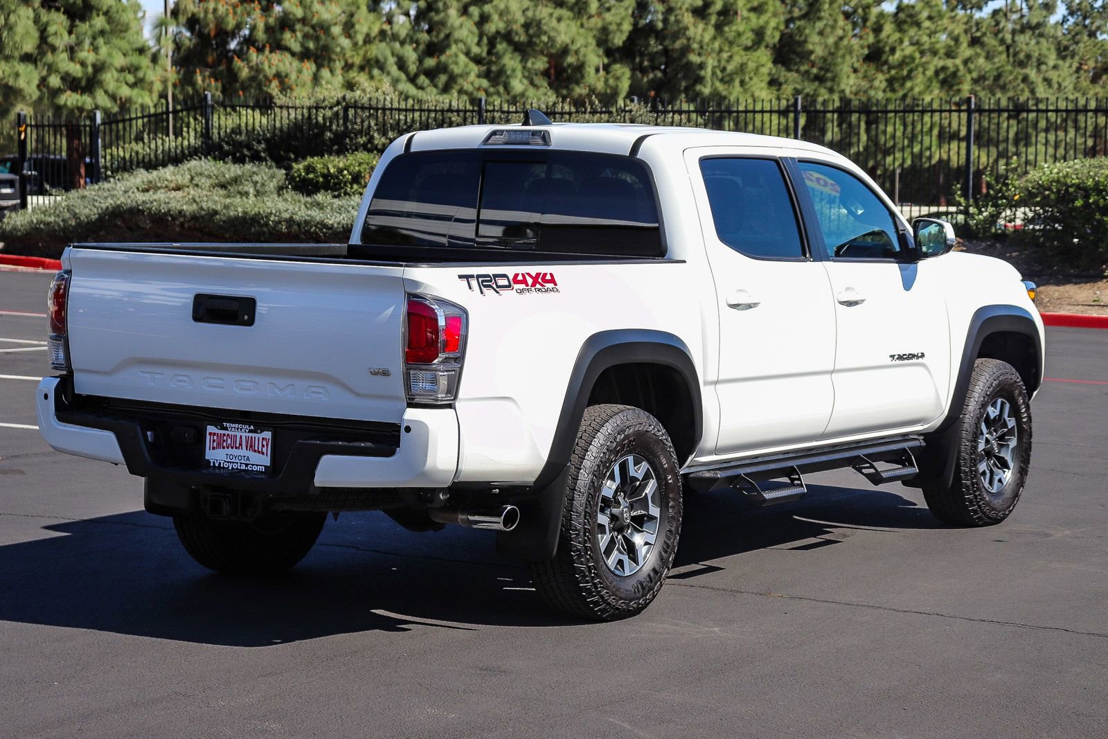 Certified 2023 Toyota Tacoma TRD Off-Road w/ Advanced Technology Package AWD/4WD image 7
