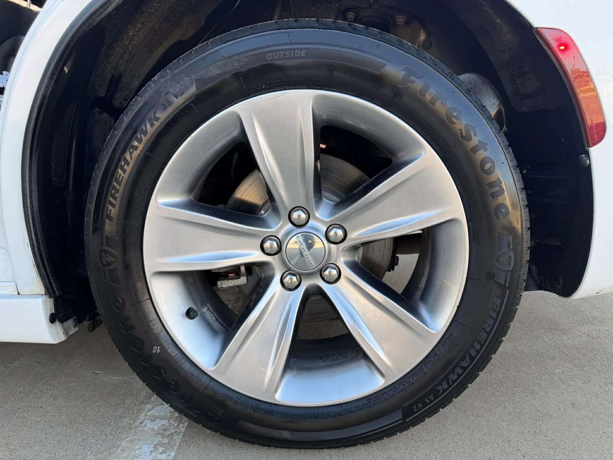 Used 2016 Dodge Charger SXT image 25