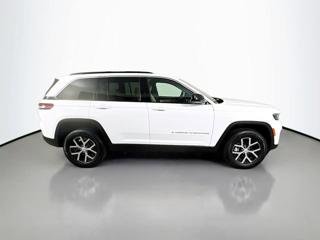 Used 2024 Jeep Grand Cherokee Limited image 5
