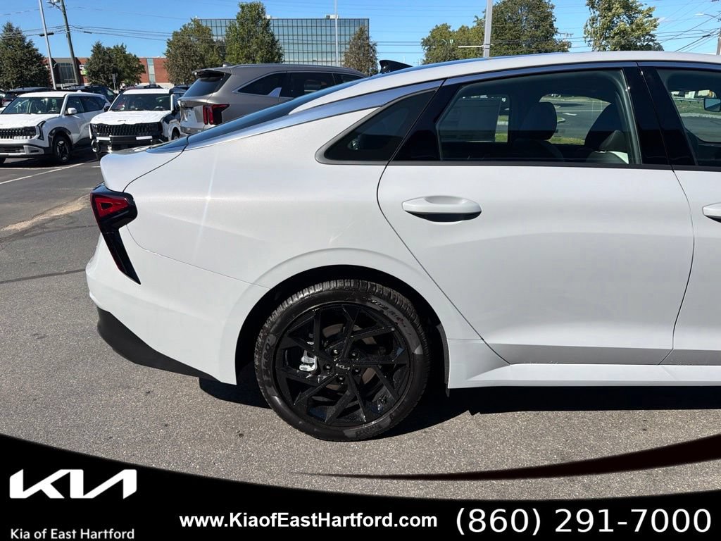 New 2027 Kia K5 GT-Line FWD image 7