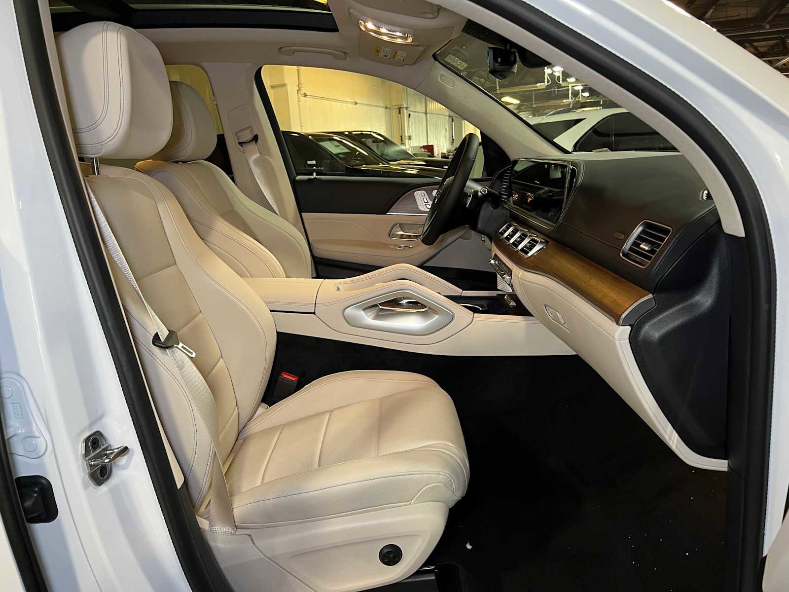 New 2026 Mercedes-Benz GLE 450 4MATIC image 11
