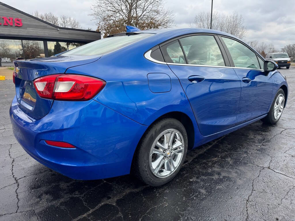 Used 2018 Chevrolet Cruze LT image 6