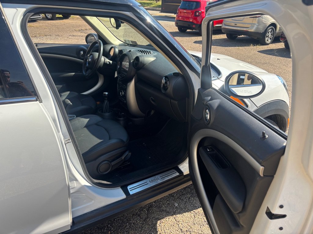 Used 2013 MINI Cooper Countryman FWD image 18