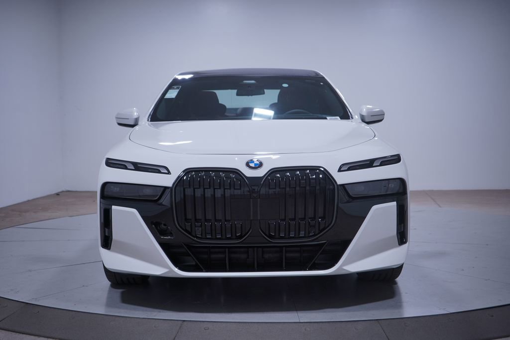 New 2026 BMW 740i w/ Premium Package image 4