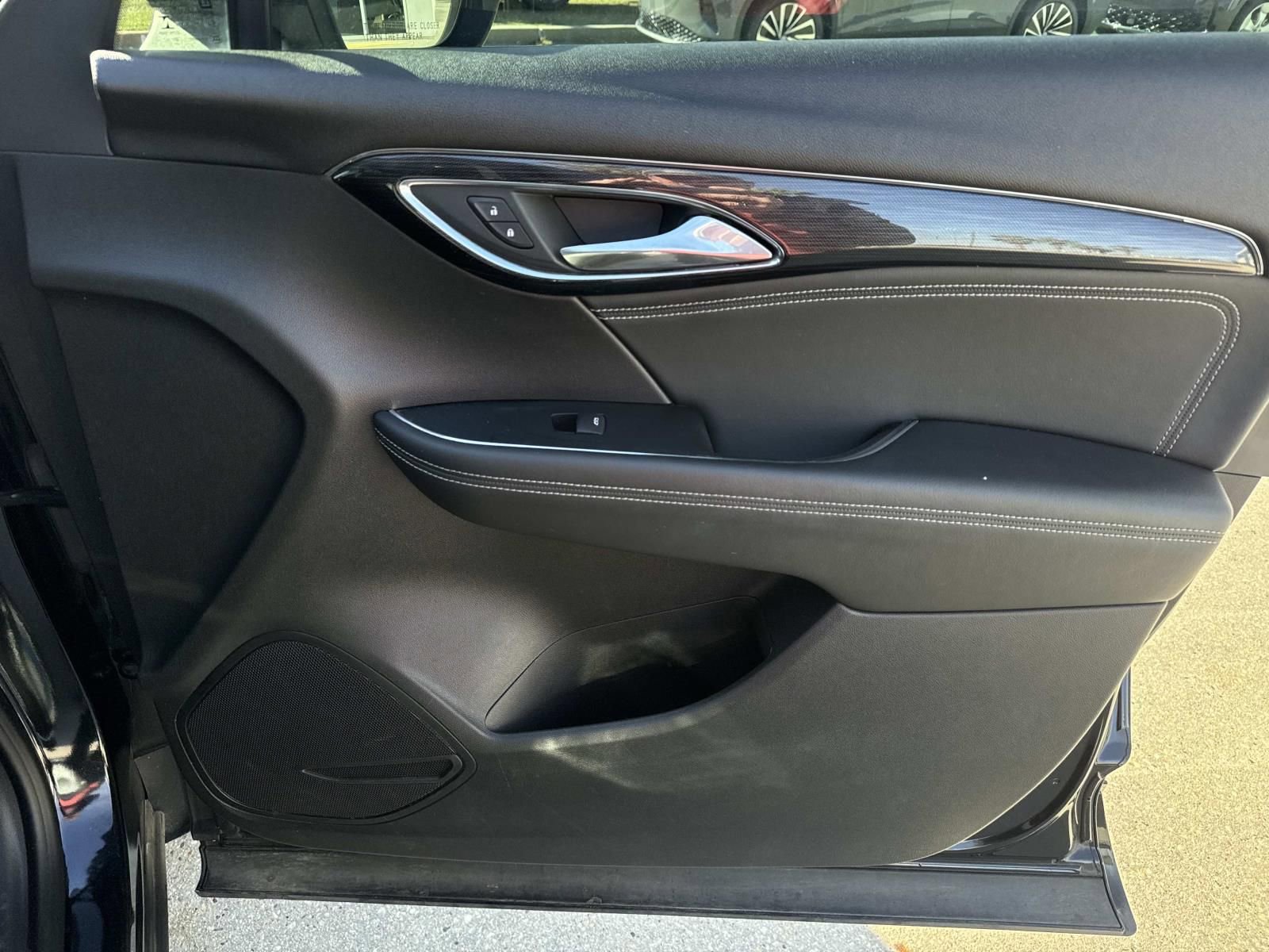 Used 2022 Buick Envision Essence w/ Sport Touring Package image 13