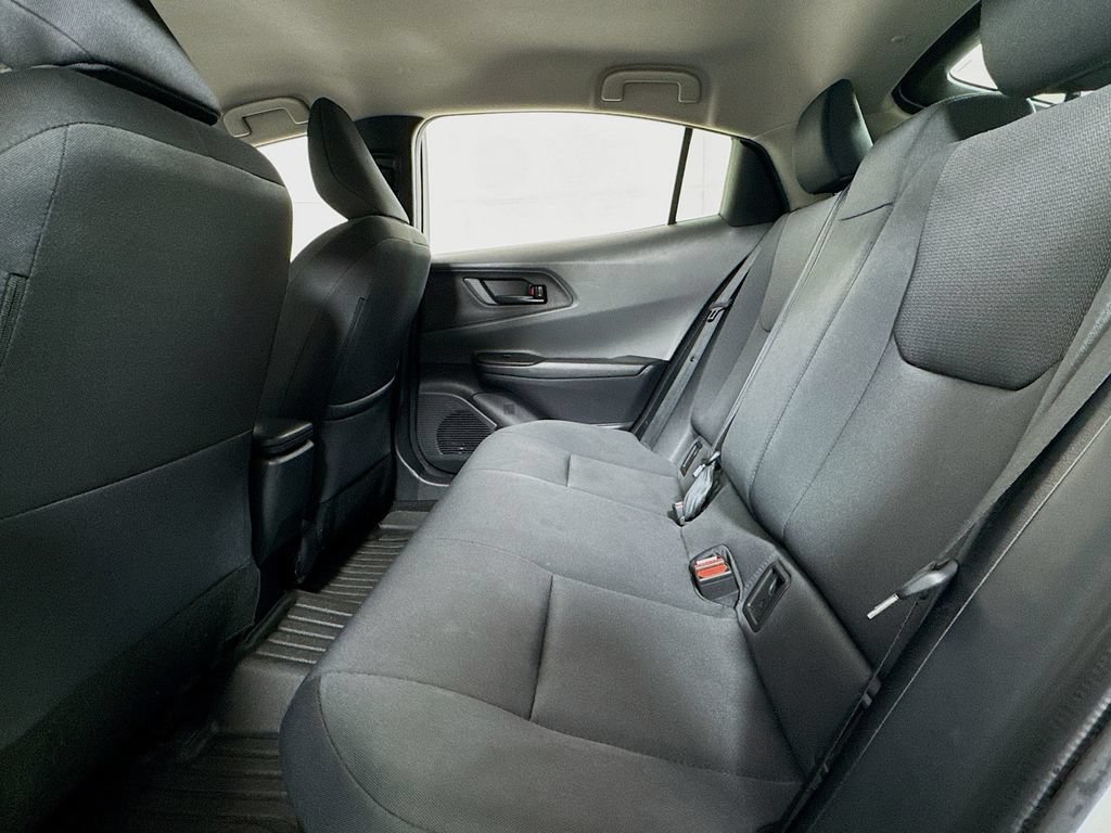 Used 2023 Toyota Prius LE FWD image 10