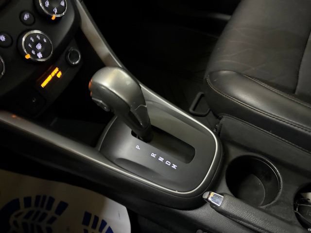 Used 2020 Chevrolet Trax LT w/ LT Convenience Package AWD/4WD image 46
