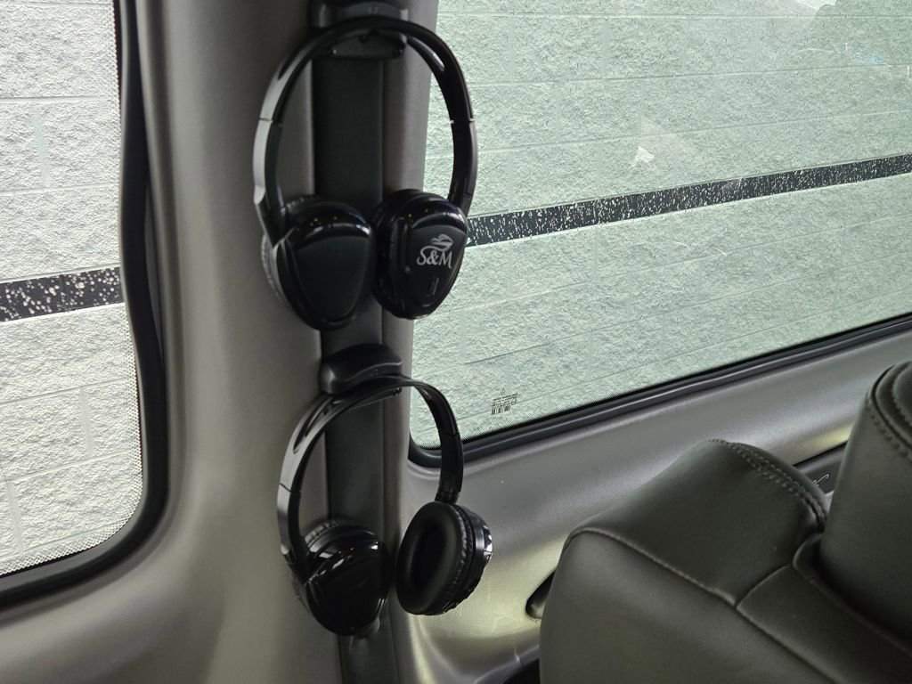 Used 2021 Mercedes-Benz Sprinter 2500 image 13