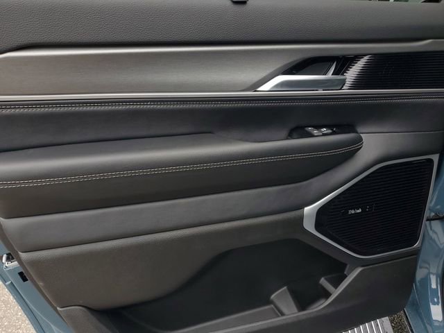 New 2026 Jeep Grand Wagoneer L Limited AWD/4WD image 15