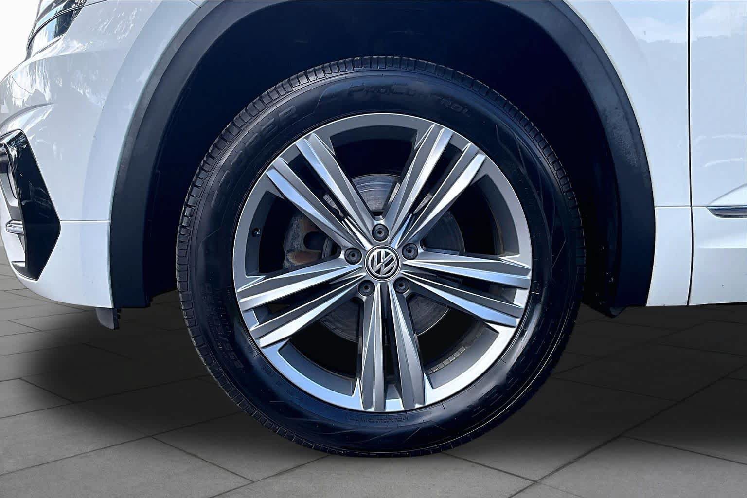 Used 2018 Volkswagen Atlas SEL w/ R-Line Package FWD image 11