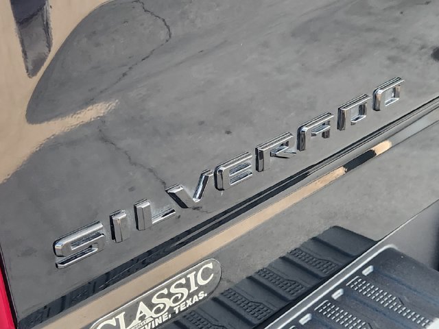 Used 2024 Chevrolet Silverado 1500 Custom Trail Boss w/ LPO, Dark Essentials Package AWD/4WD image 9