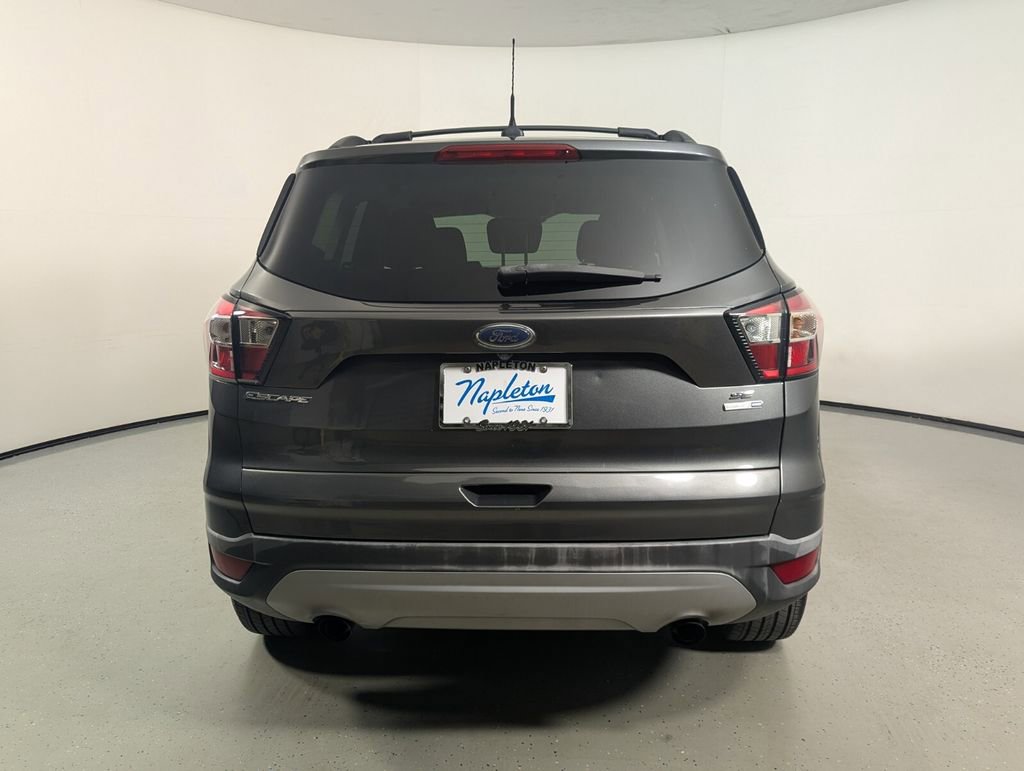 Used 2018 Ford Escape SE w/ SE Sync 3 Package AWD/4WD image 7