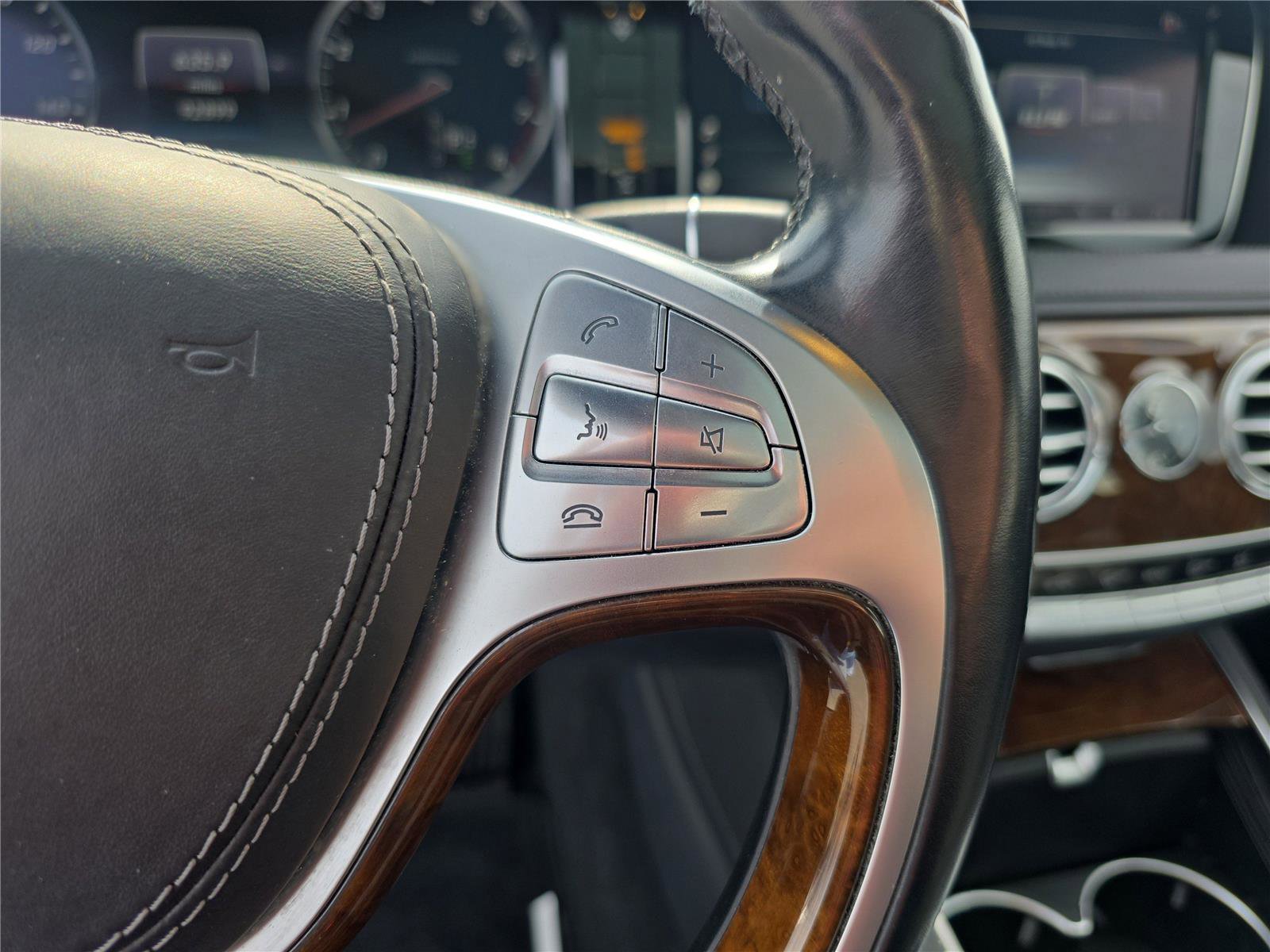 Used 2015 Mercedes-Benz S 550 4MATIC Sedan image 20