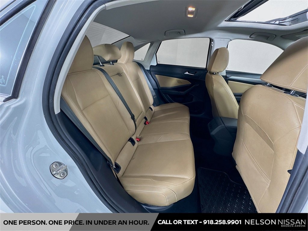 Used 2020 Volkswagen Jetta SE w/ SE Cold Weather Package image 27