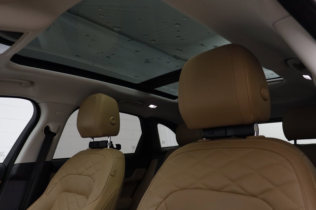 Used 2023 Jaguar F-PACE S image 14