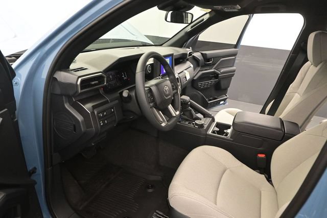 New 2026 Toyota 4Runner SR5 AWD/4WD image 4