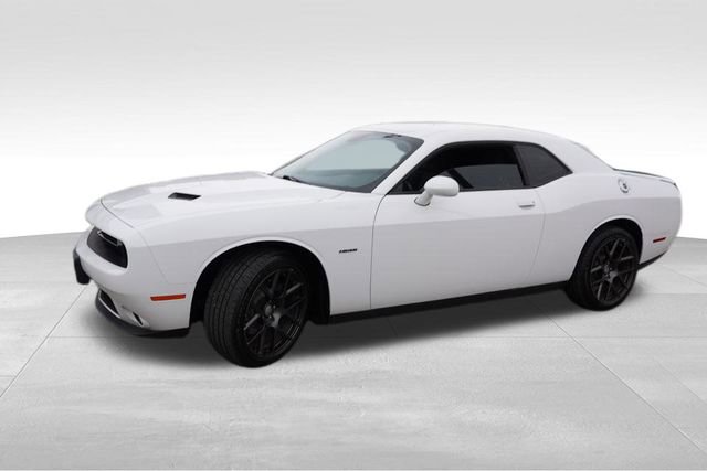 Certified 2016 Dodge Challenger R/T w/ Cold Weather Group image 10