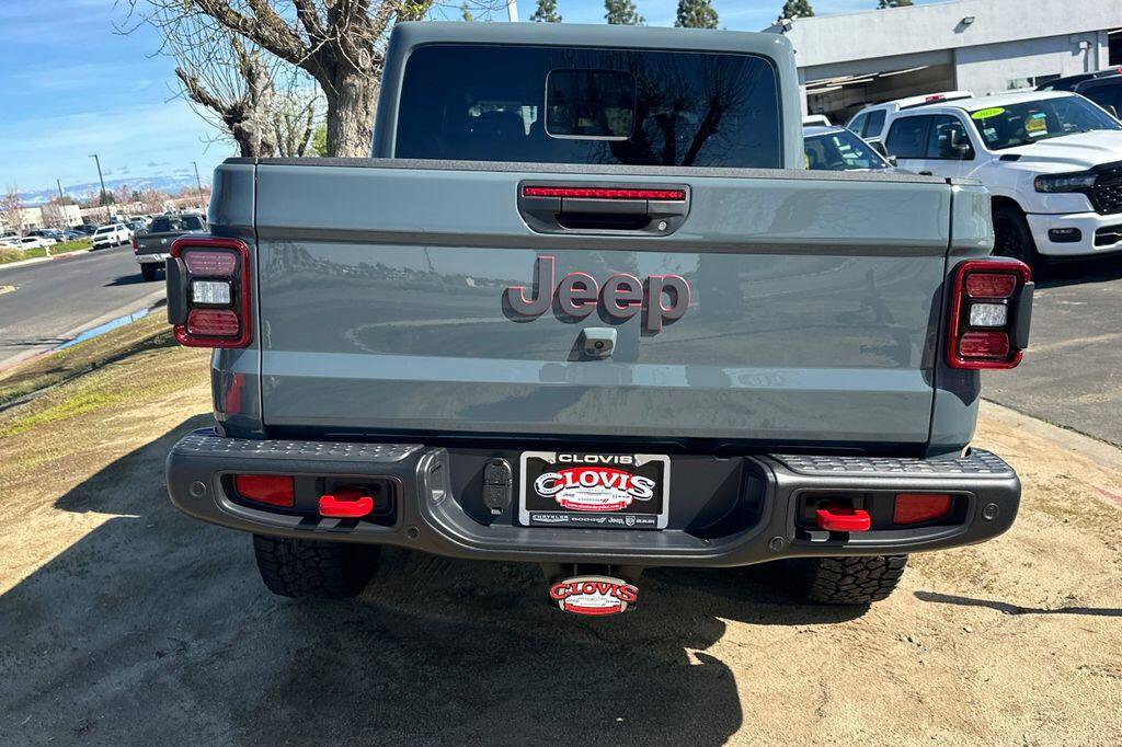 New 2026 Jeep Gladiator Rubicon w/ Safety Group AWD/4WD image 5