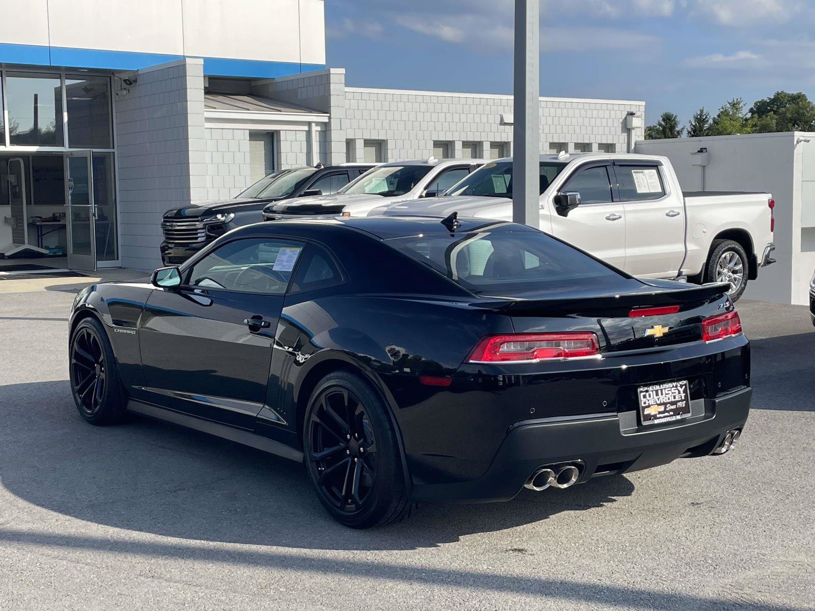 Used 2015 Chevrolet Camaro ZL1 RWD image 5