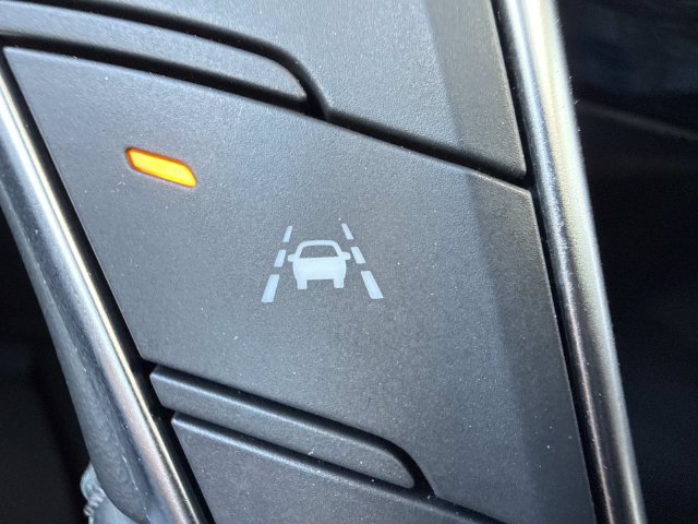 Certified 2024 Cadillac XT5 Premium Luxury w/ LPO, Floor Liner Package AWD/4WD image 76